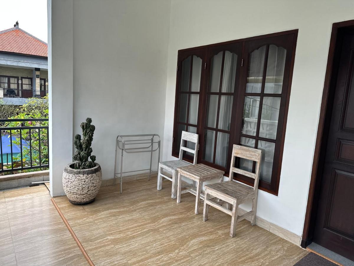 Koming Guest House Canggu Buitenkant foto