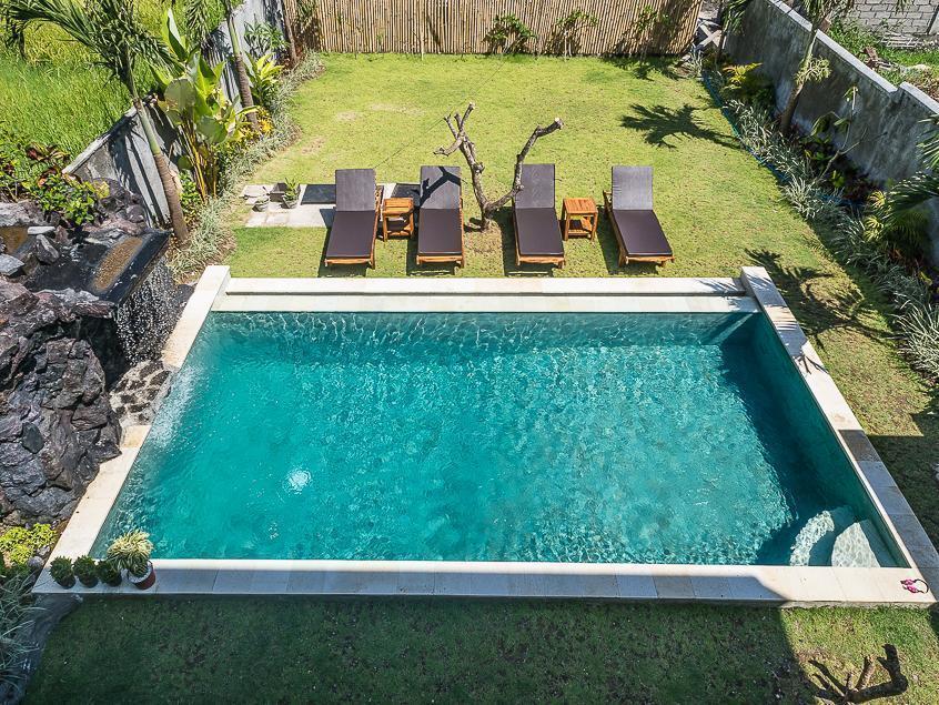 Koming Guest House Canggu Buitenkant foto