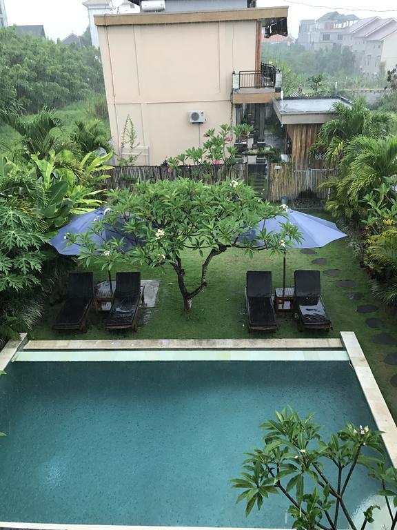 Koming Guest House Canggu Buitenkant foto