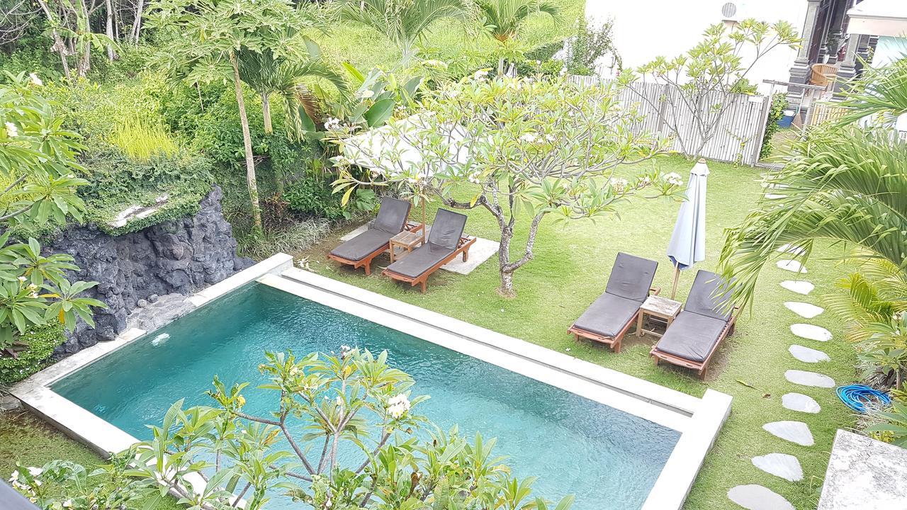 Koming Guest House Canggu Buitenkant foto