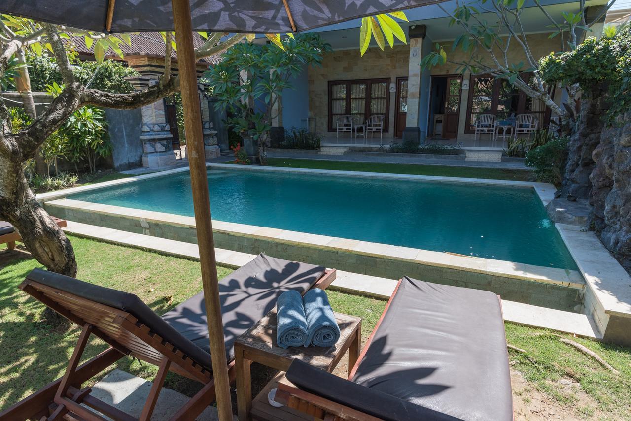 Koming Guest House Canggu Buitenkant foto