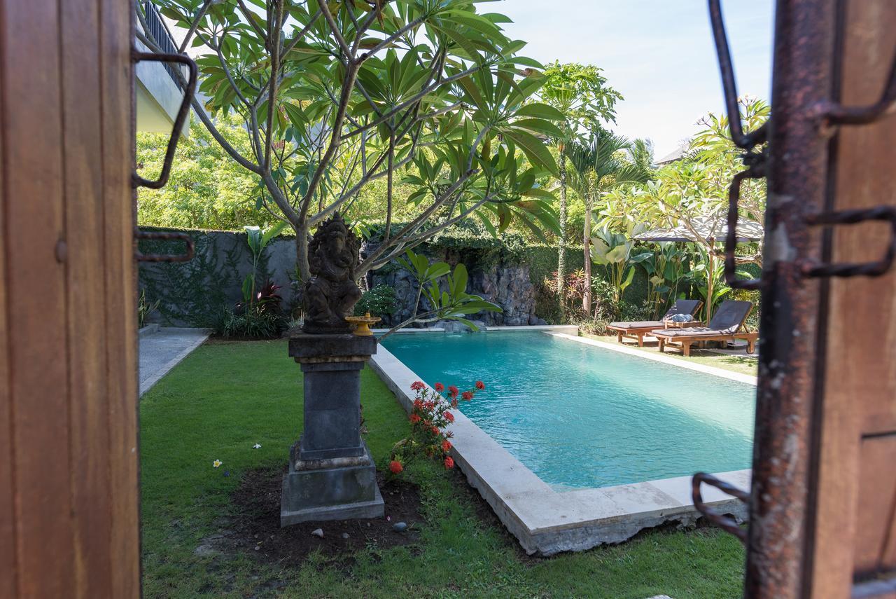 Koming Guest House Canggu Buitenkant foto
