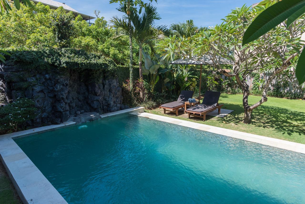 Koming Guest House Canggu Buitenkant foto
