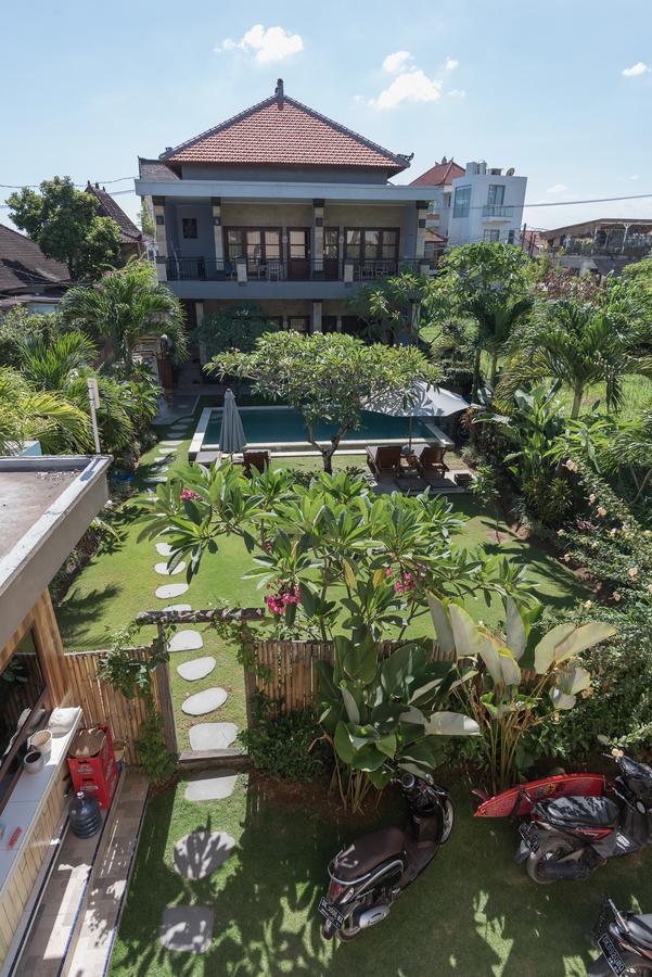 Koming Guest House Canggu Buitenkant foto