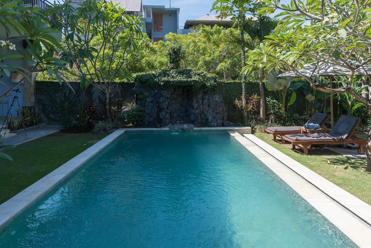 Koming Guest House Canggu Buitenkant foto