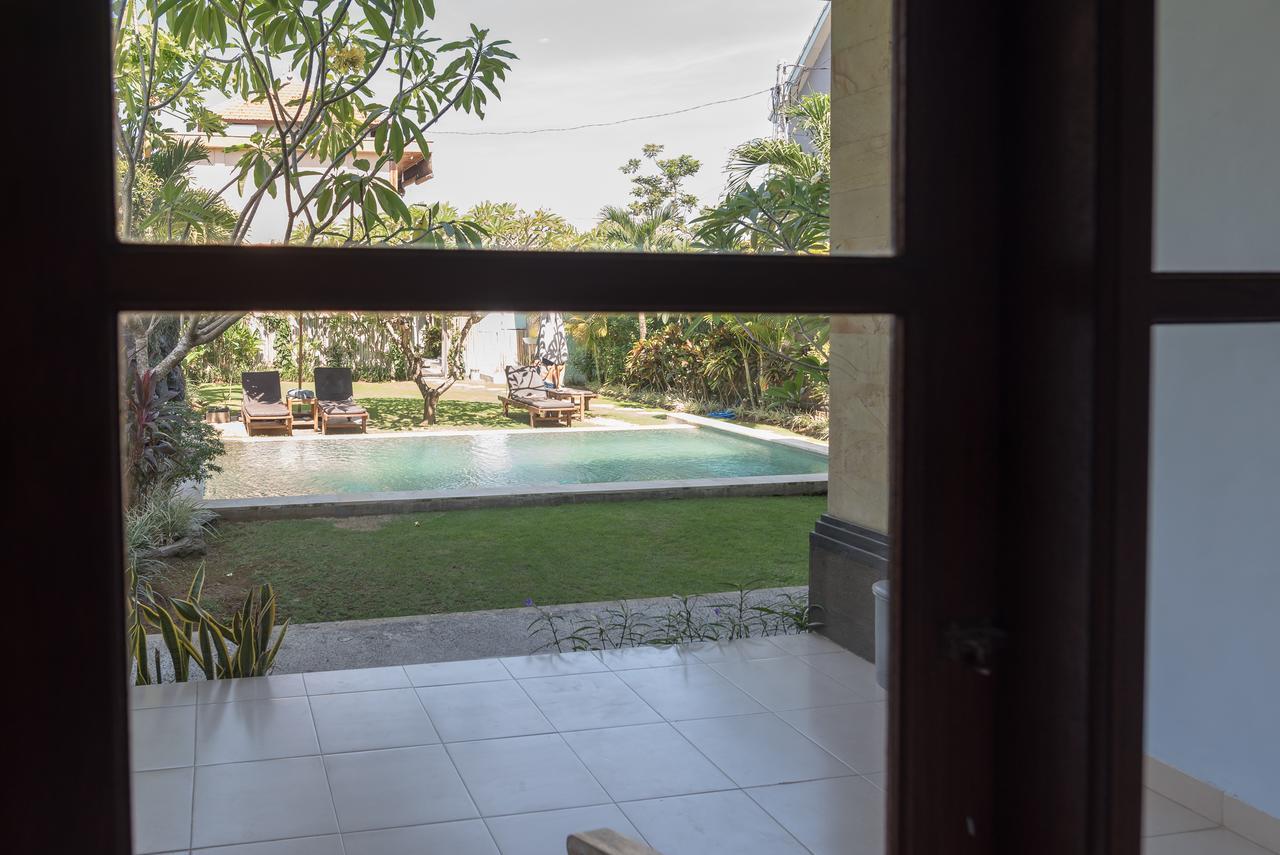 Koming Guest House Canggu Buitenkant foto